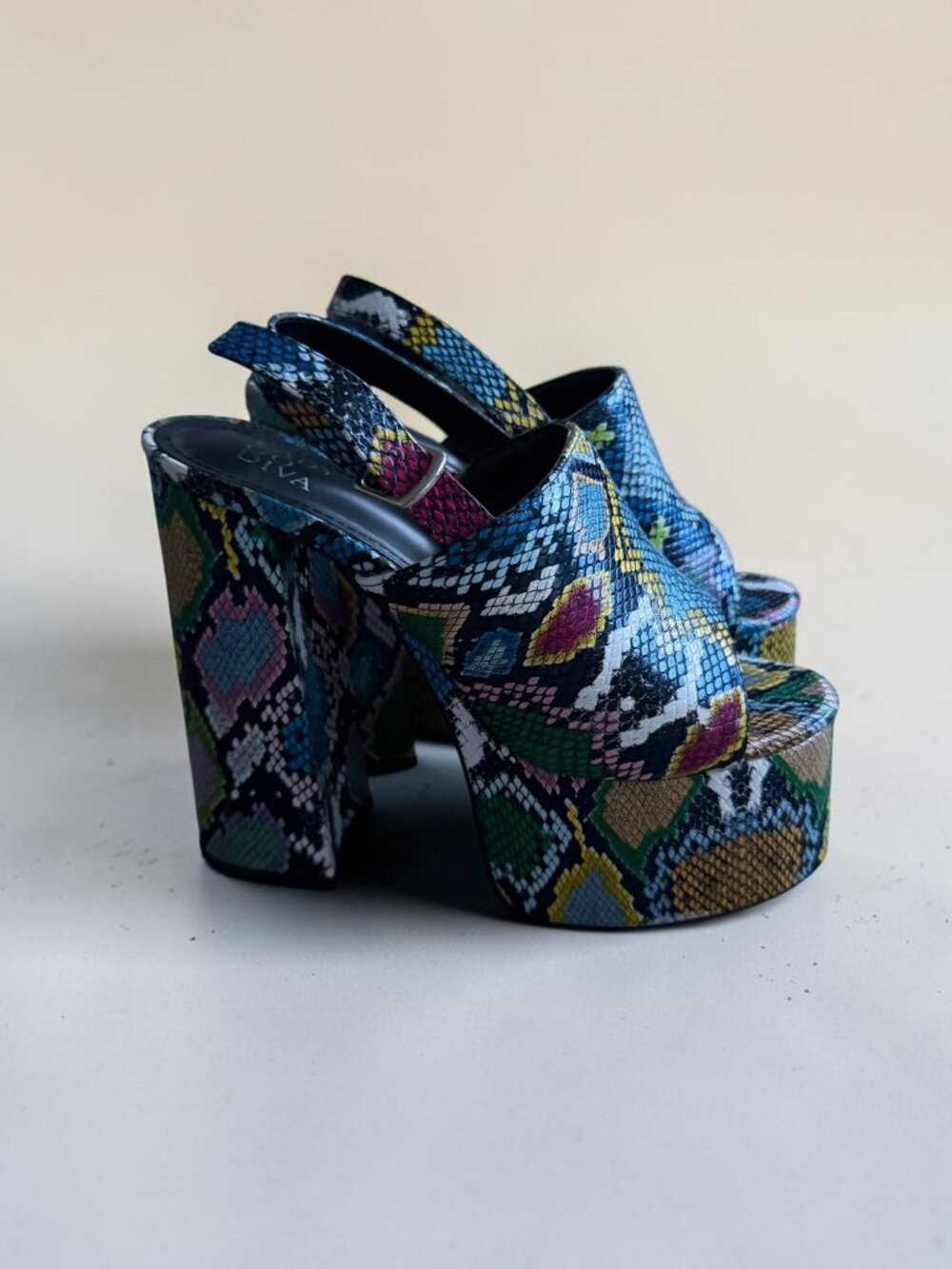 LADY GO DIVA Multicolor Platform Snake Print Heels Size 8